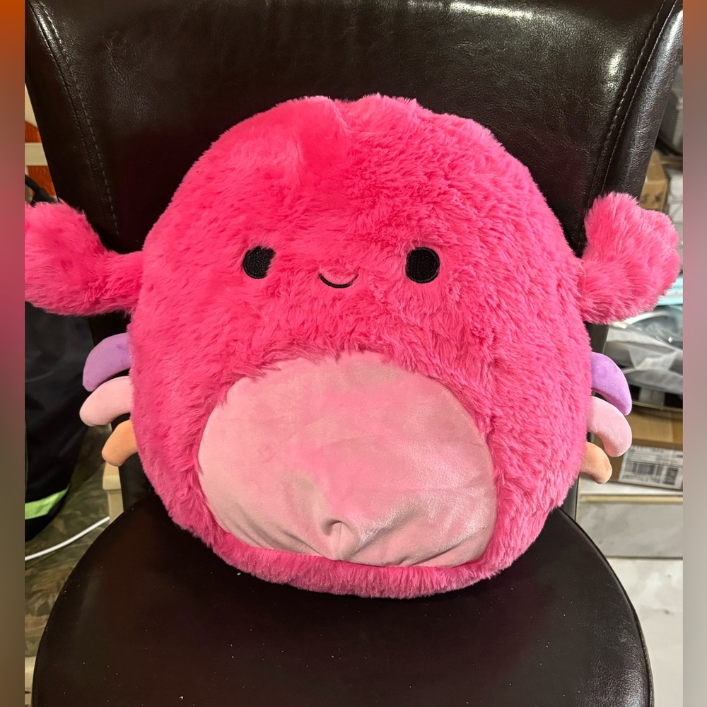NWT CYRA THE CRAB SQUISHMALLOW